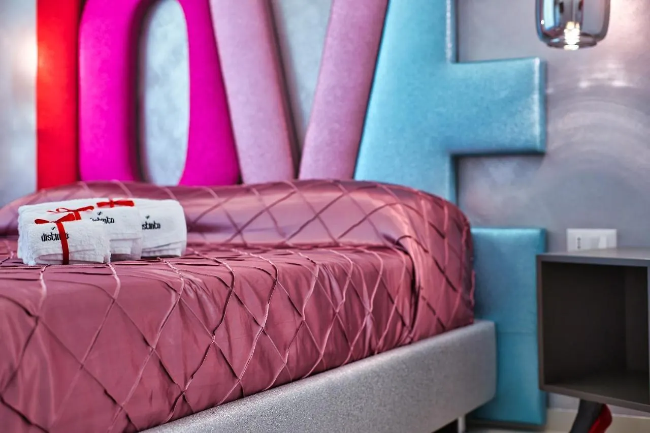 Distinto Suite & Rooms 레체 B&B