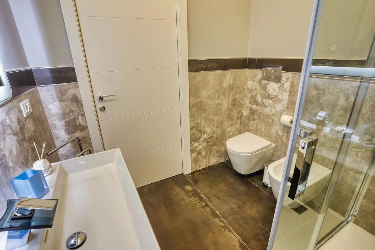 Distinto Suite & Rooms 레체